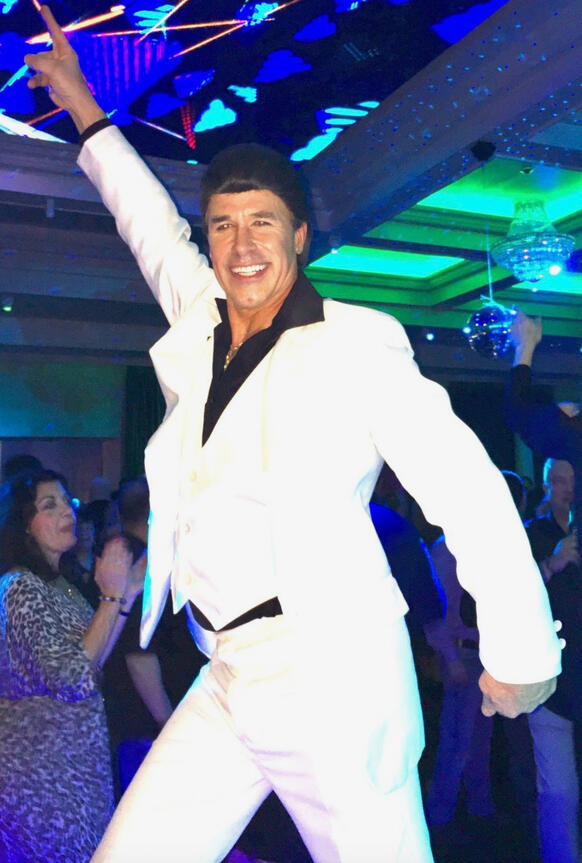 John Travolta Impersonator -Phil Travolta, the iconic Saturday Night Fever Point Pose